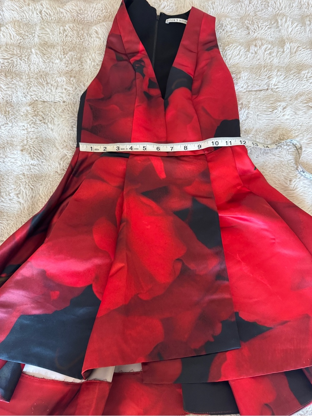Alice + Olivia Red and Black Floral Satin Plunge Mini Dress - Picture 7 of 7